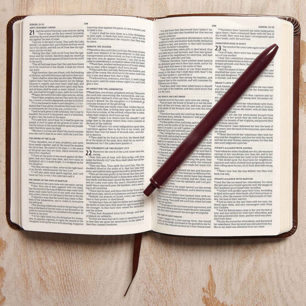 KJV Compact Bible, Value Edition, Brown LeatherTouch